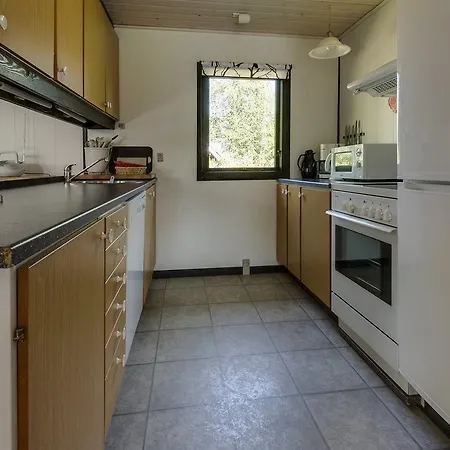 Three-bedroom Holiday In * Hals
